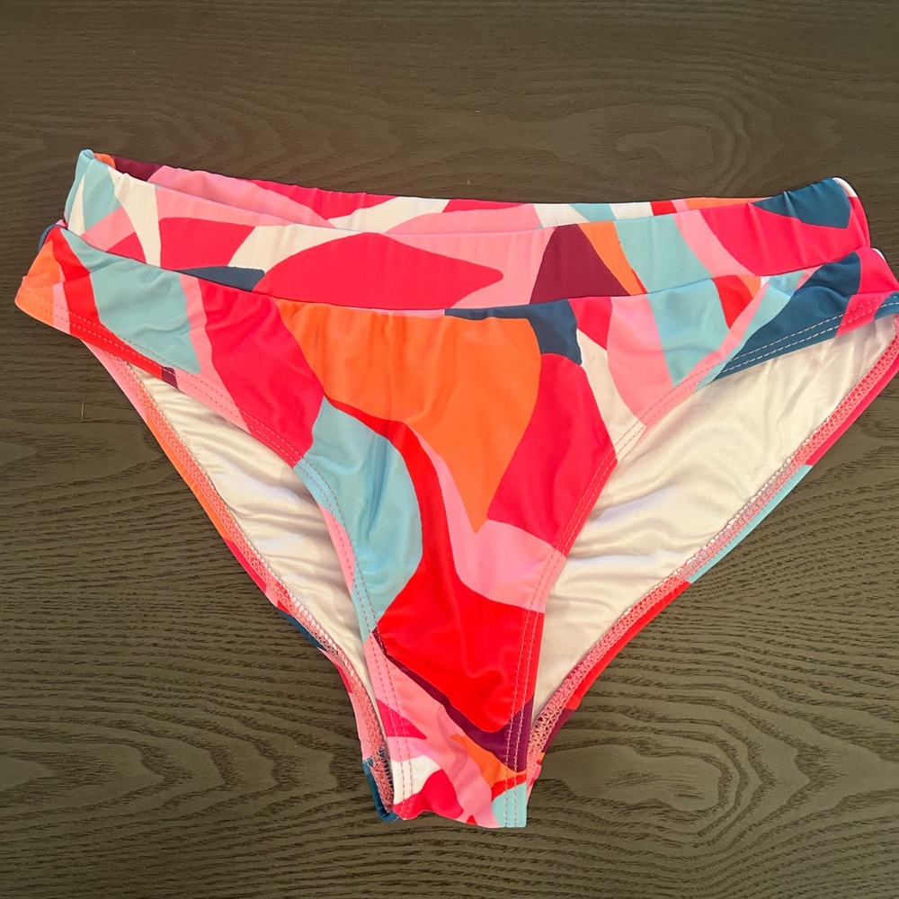 Colorful Abstract Bikini Set - Picture 9 of 9